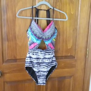 No Boundaries Size M (7-9) One Piece Swimsuit